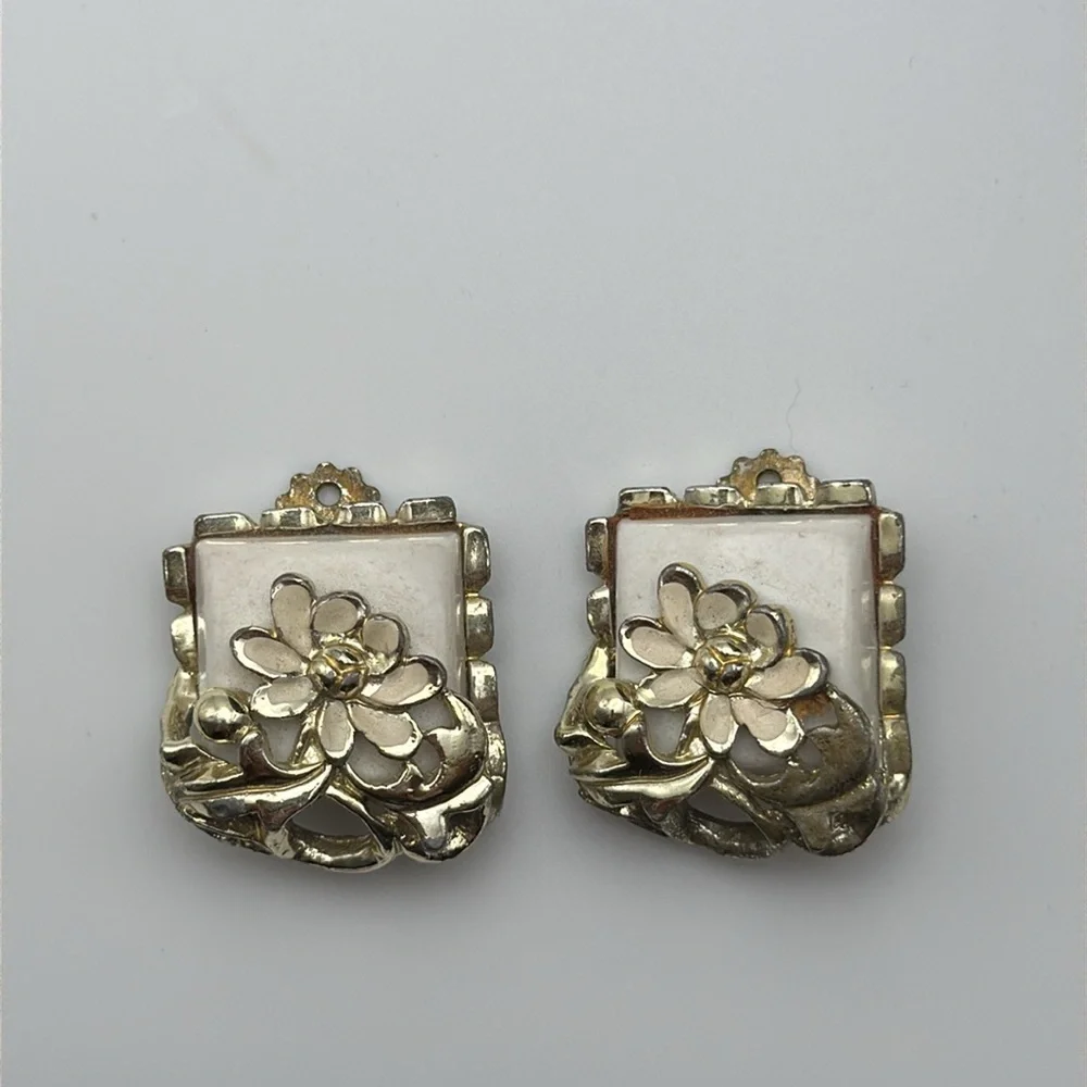 Vintage statement art deco oversized white gold tone flower clip on earrings
